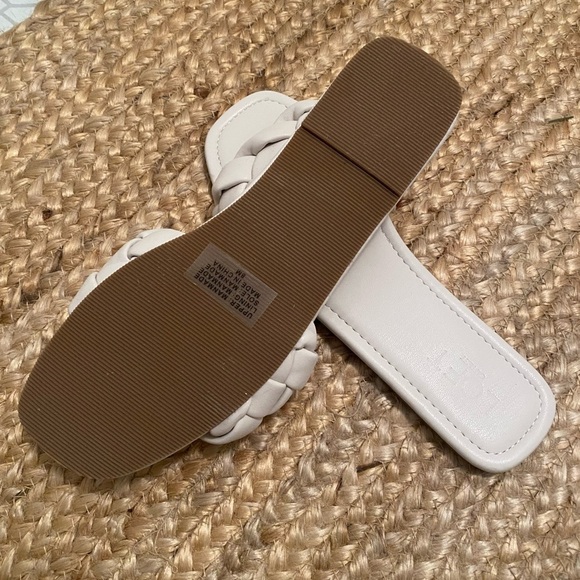 Loft White Leather Braided Flat Sandals Size 8 - Picture 8 of 10